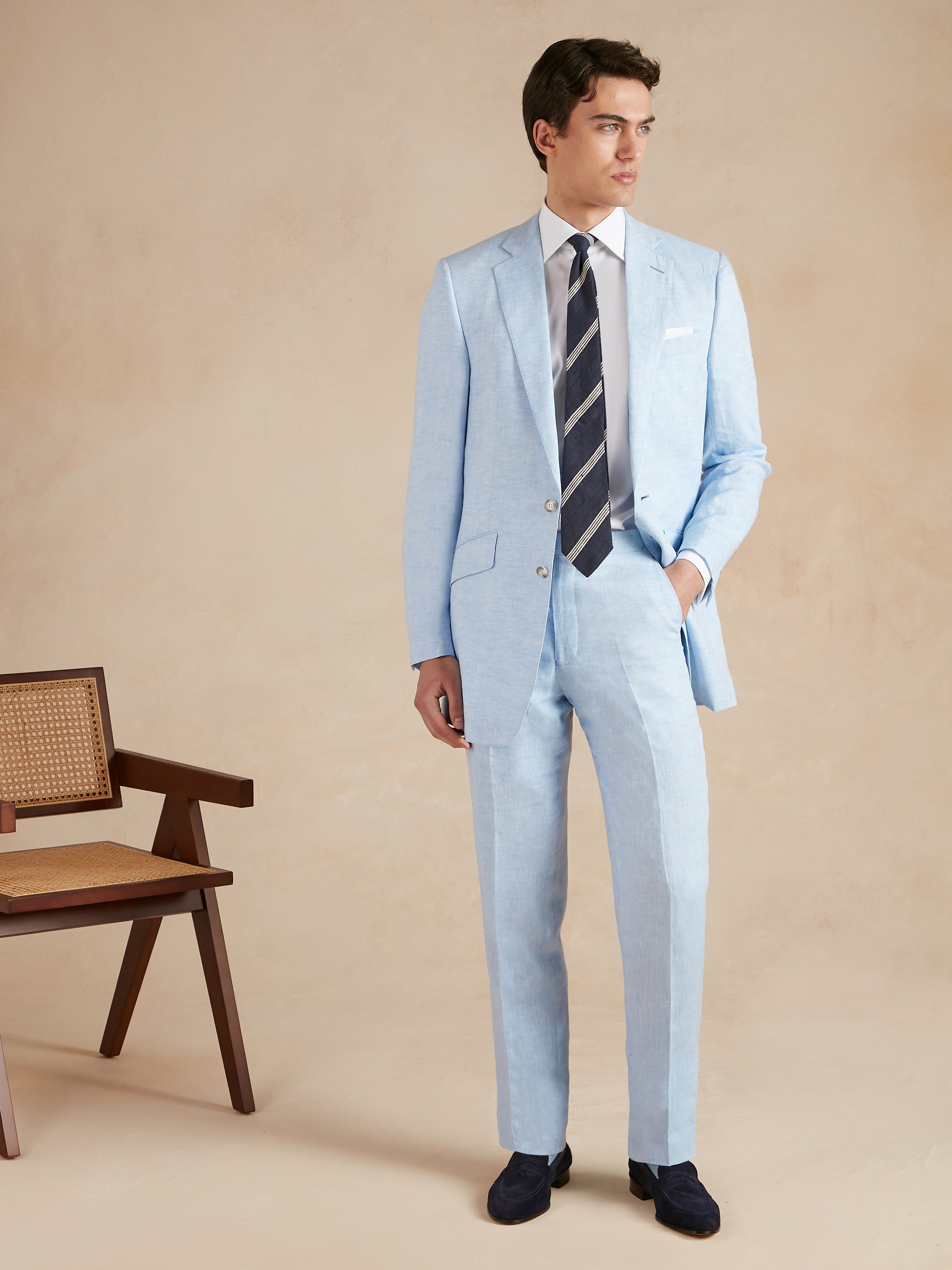 Eaton Suit Solbiati Linen - Light Blue