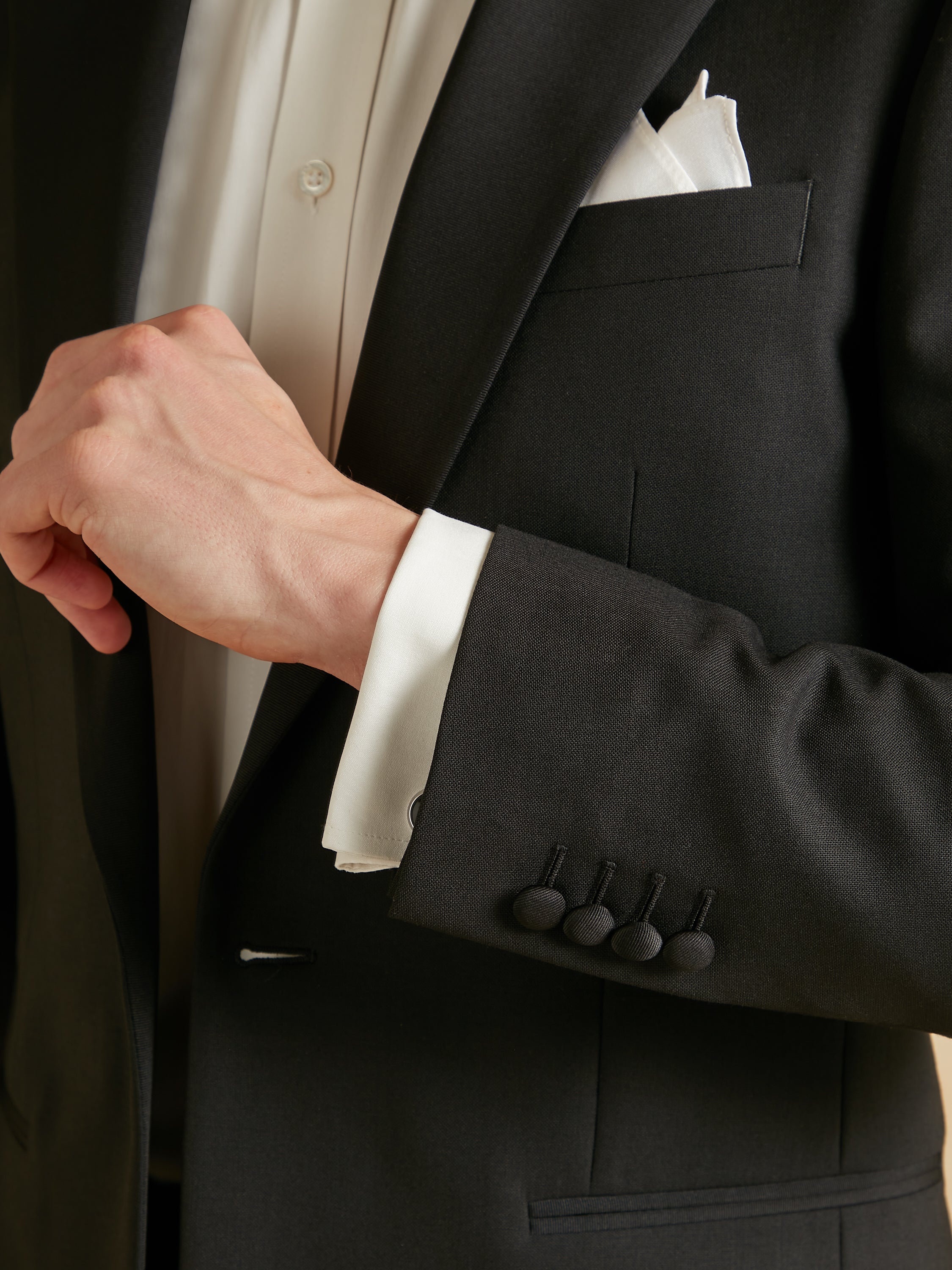 Lightweight Fresco Wool Dinner Jacket - Black