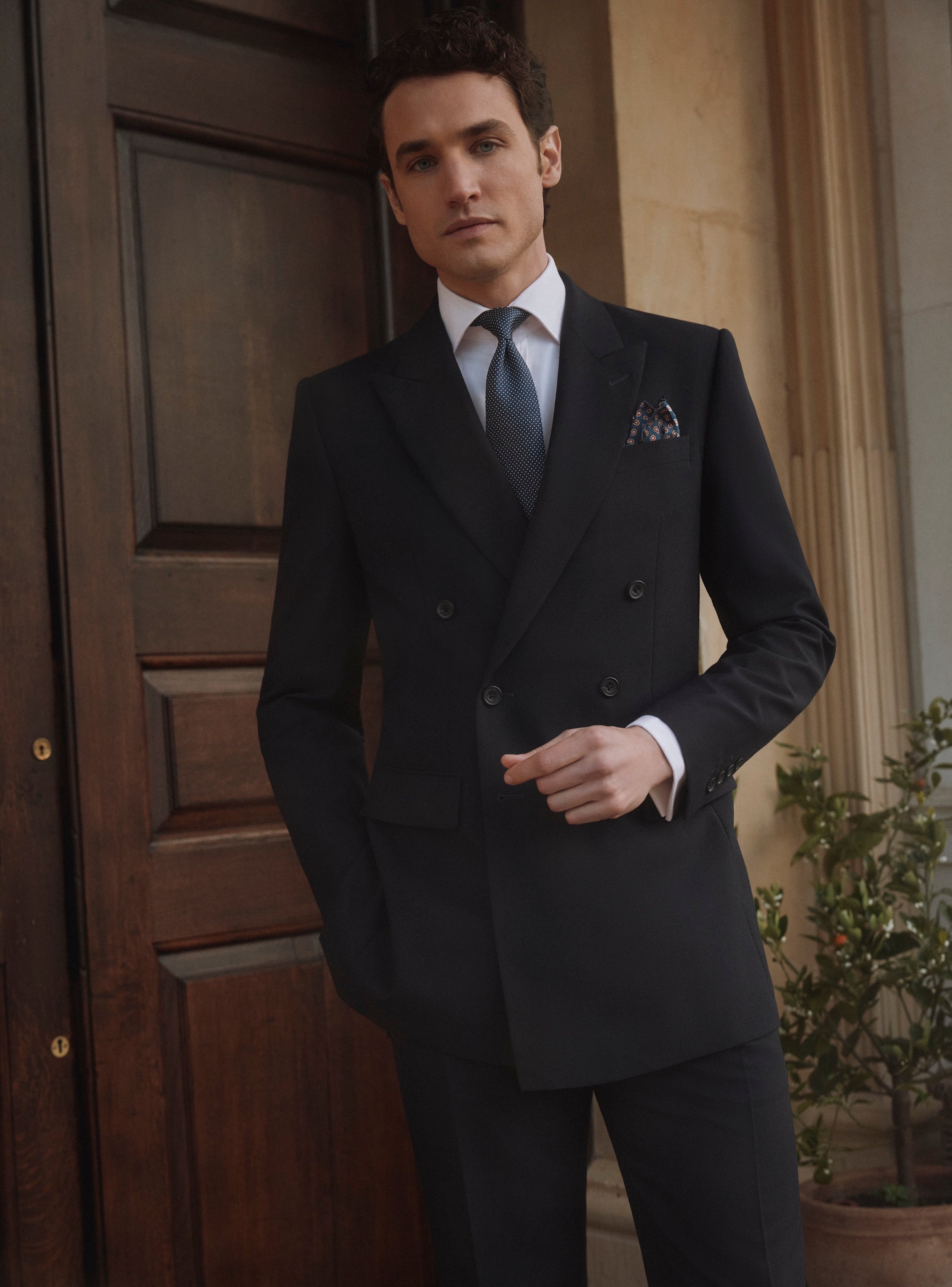 Cadogan Classic Fit Suit - Navy Plain Weave Wool