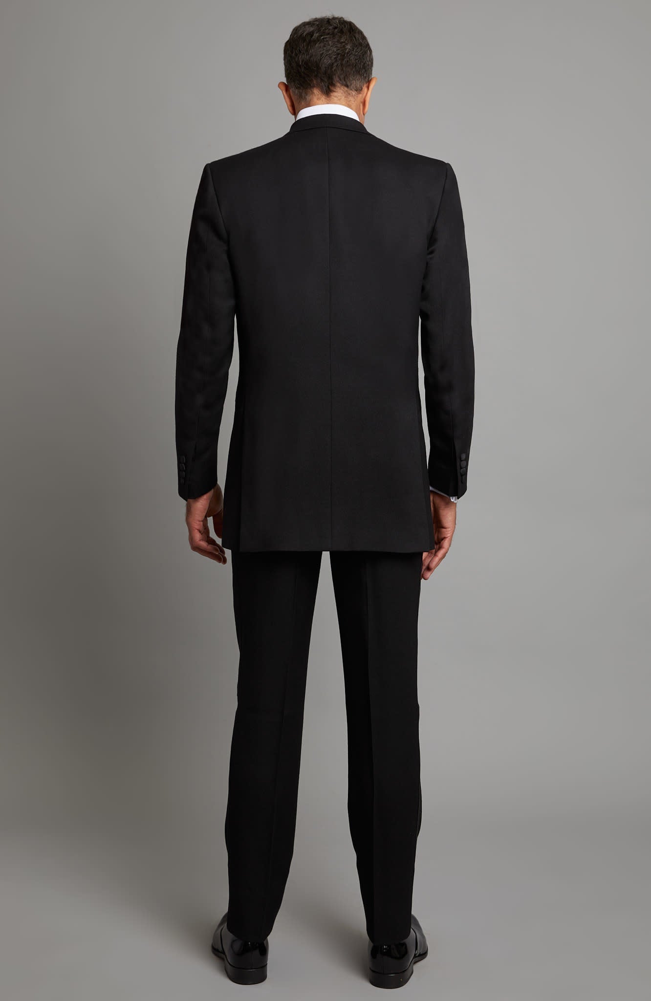 Plain Facing Whittaker Dinner Jacket - Black