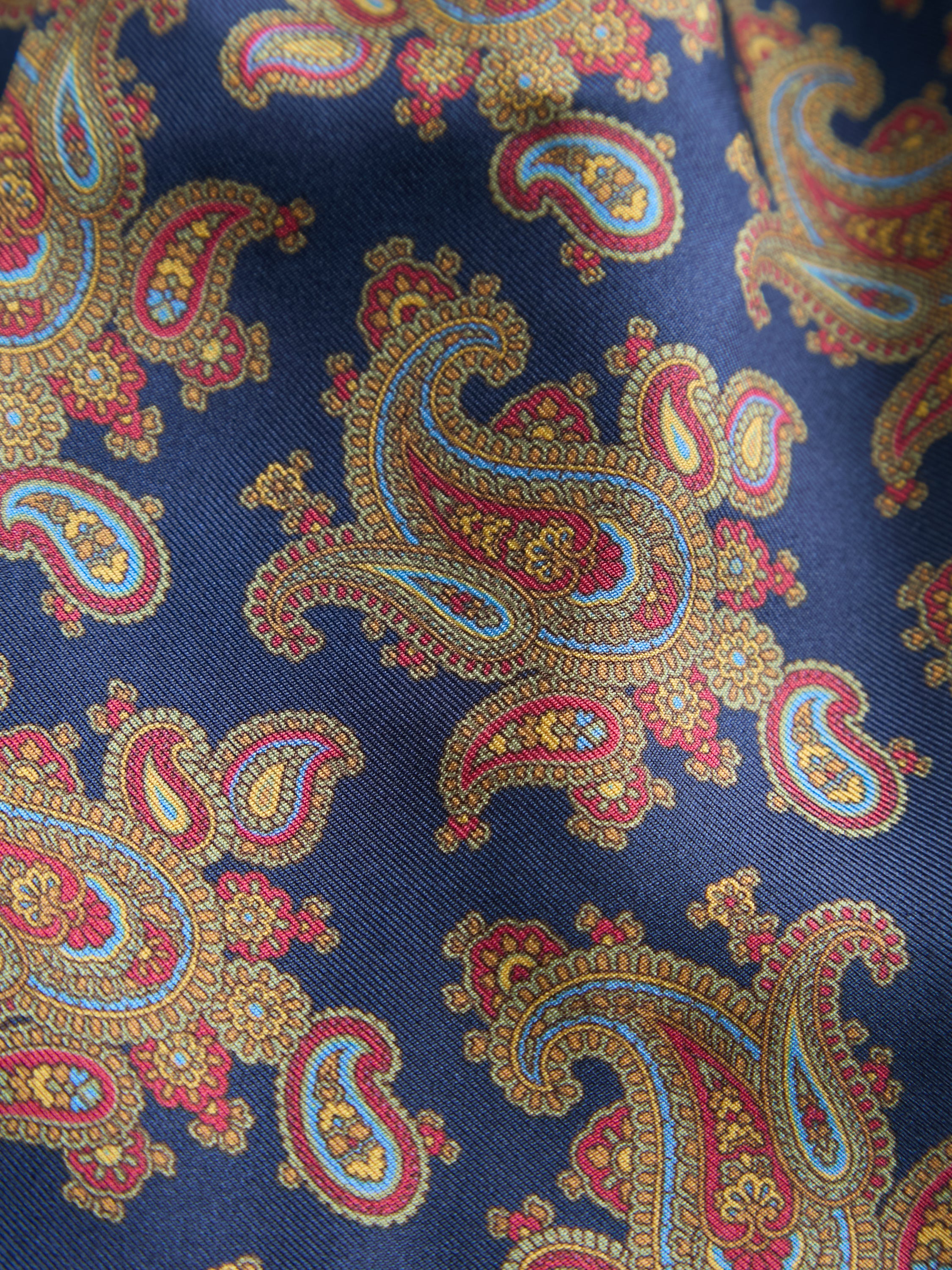 Silk Paisley Cravat - Navy