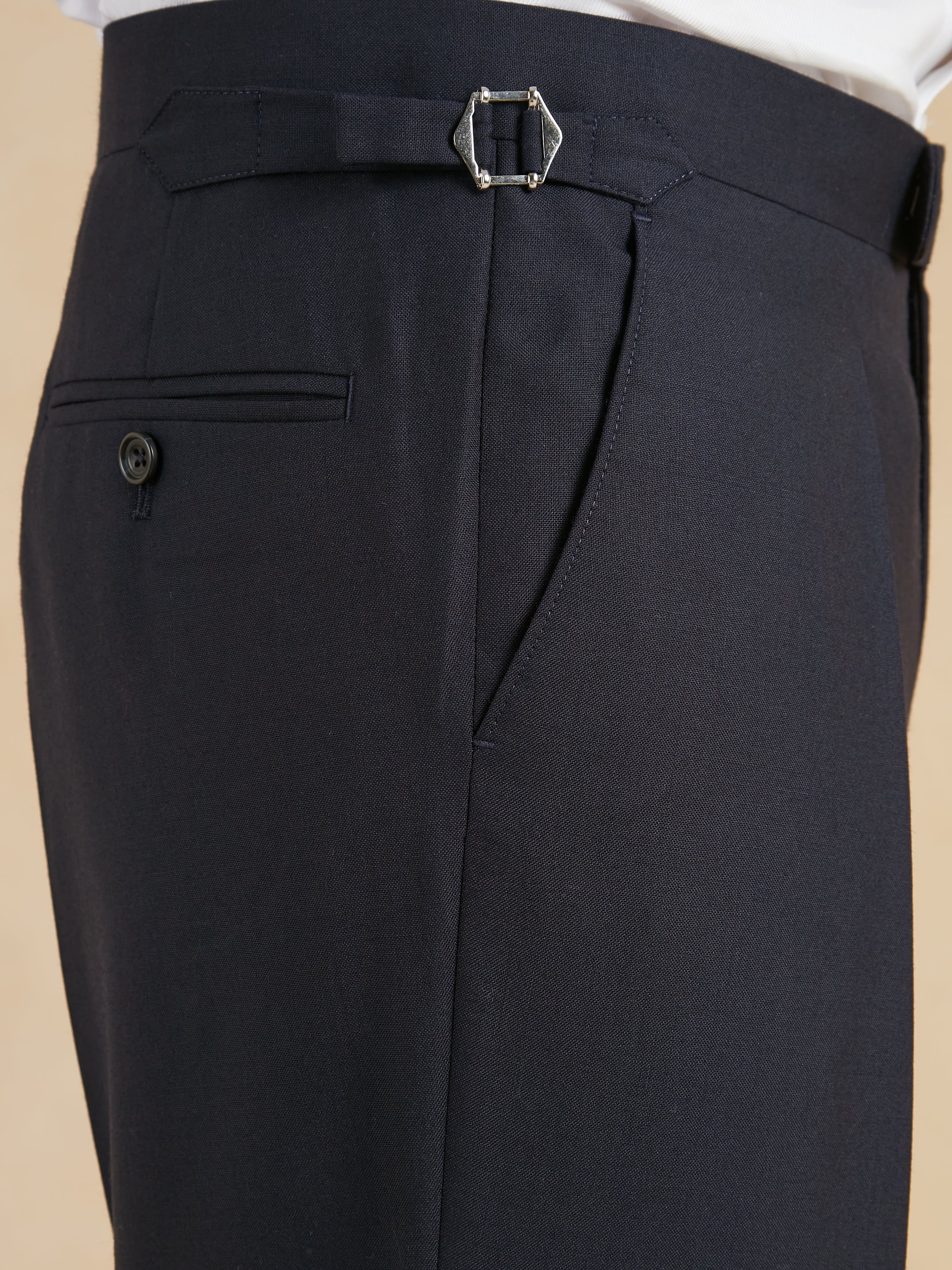 Eaton Classic Fit Suit - Navy Plain Weave Lightweight Wool